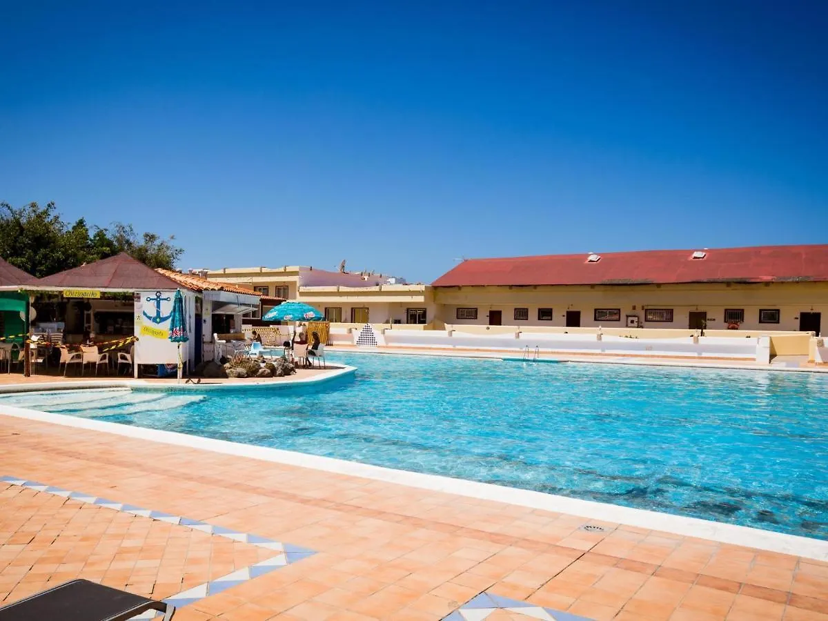 Contacts de 539 Marina Palace Swimming Pool